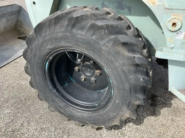 Xúc lật mini No.232 - 12