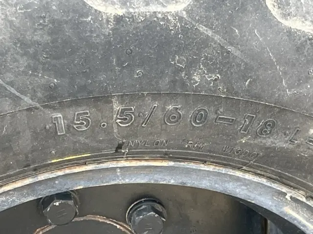 Xúc lật mini No.232 - 13