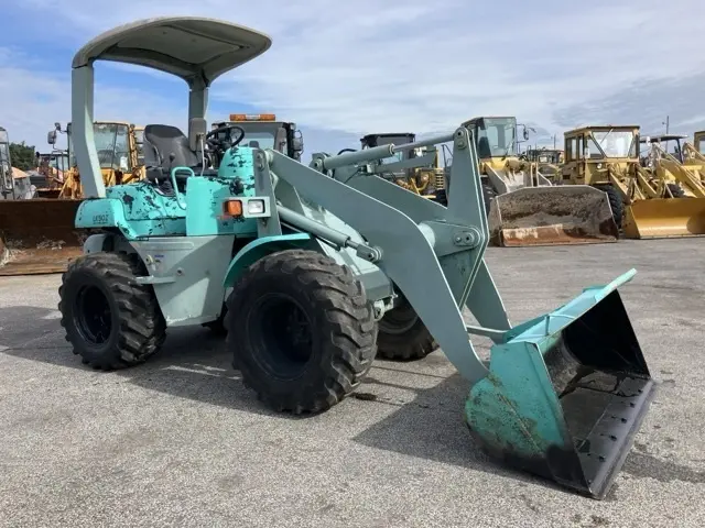 Xúc lật mini No.232 - 2