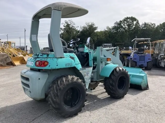 Xúc lật mini No.232 - 3