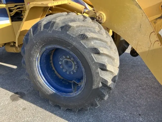 Xúc lật mini No.256 - 11