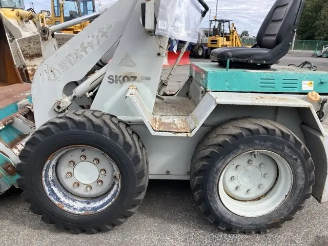 Xúc lật mini No.311 - 8