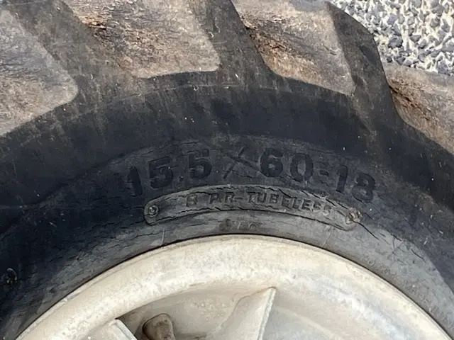 Xúc lật mini No.99 - 13