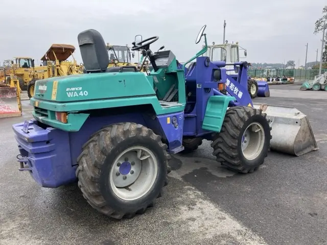 Xúc lật mini No.99 - 3