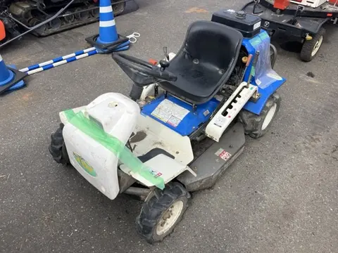 Máy cắt cỏ