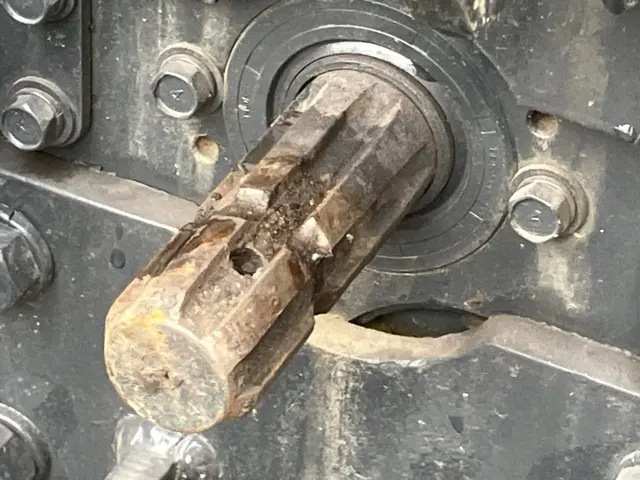 Máy kéo No.2049 - 22