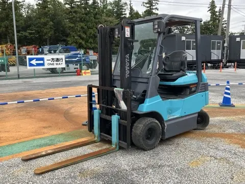 Xe nâng điện