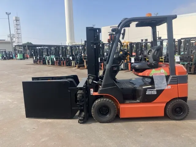 Xe nâng điện No.54001 - 15