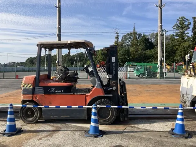 Xe nâng điện No.5806 - 16