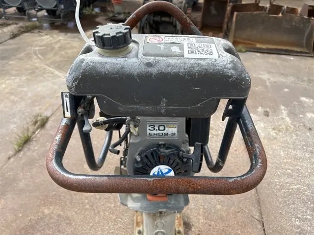 Máy đầm No.63819 - 8