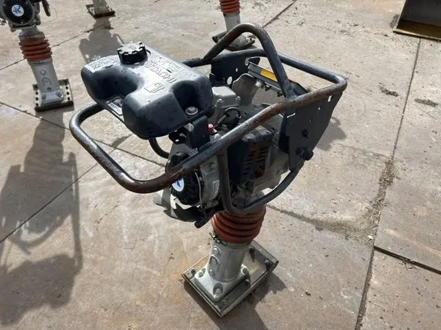 Máy đầm No.63823 - 3